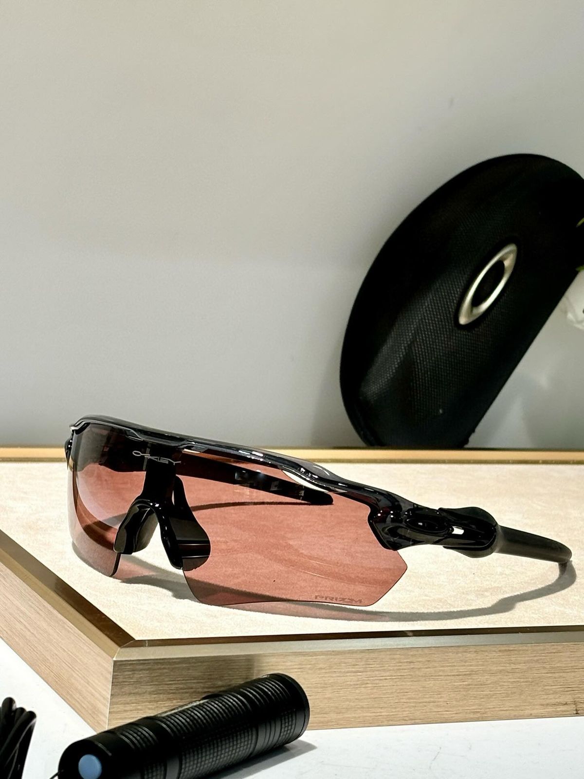 Oakley Crosshair